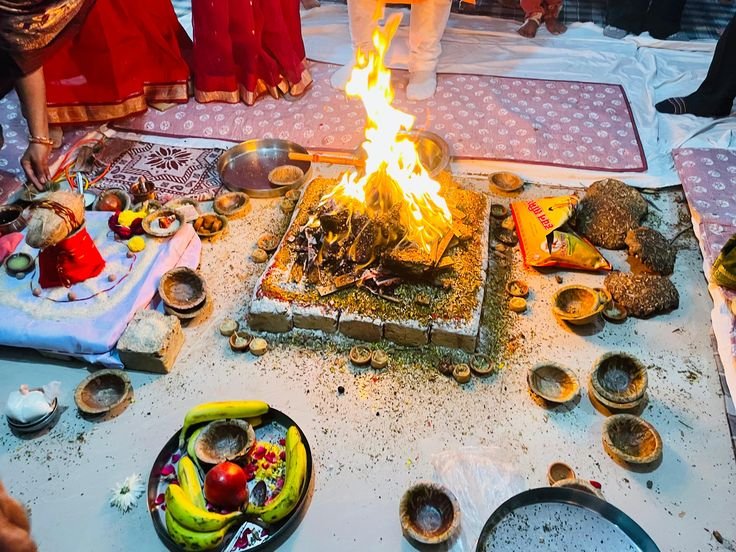 Online Havan with Pandit Ji performing live Vedic ritual at home setup in Palam Delhi